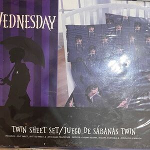 Wednesday Twin Sheet Set